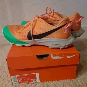 Nike Air Zoom Terra Kiger 6 Kumquat 2020 Womens 10 orange and green